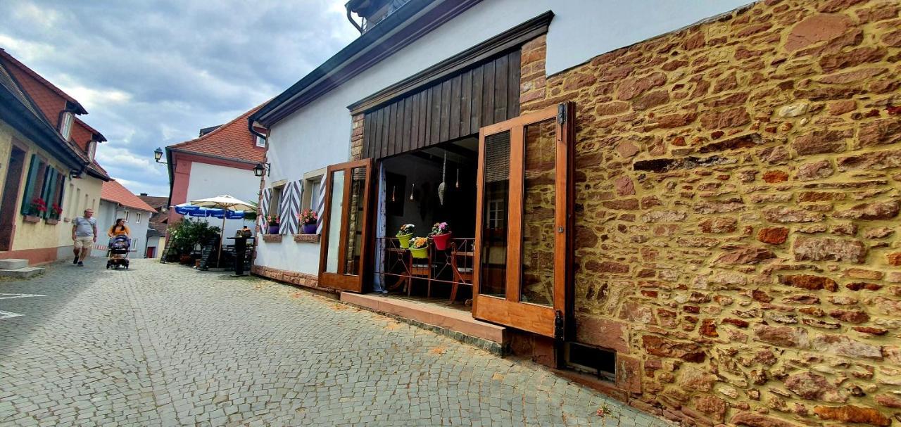 Landgasthaus Zum Engel Neuleiningen Exterior foto