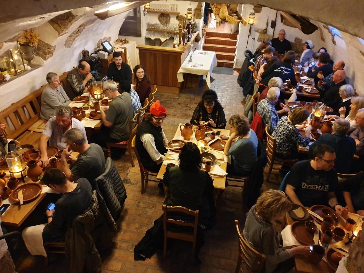 Landgasthaus Zum Engel Neuleiningen Exterior foto